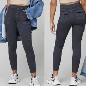 SPANX Stretch Twill Ankle Cargo Pant Washed Black Women's Size Large